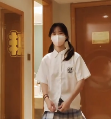 网络珍藏小橘妹妹邻家反差超辣视频6部2.8G太丰满