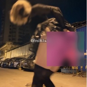 240MB热盘伪娘miki显山露水下太嫩滑了