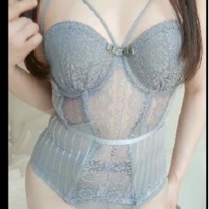 推特娜美妖姬17部私拍合集13G蜜桃臀太顶了