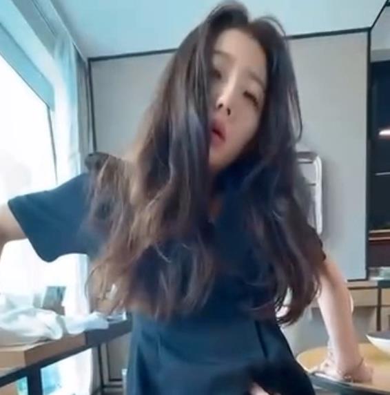 张津瑜吃瓜门视频合集8V450M青涩时光