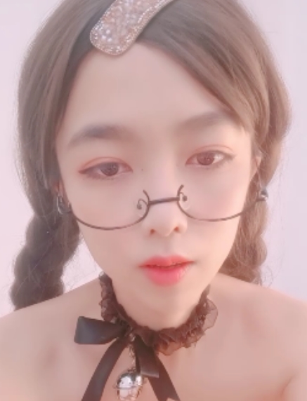 苏苏豆银狗子劲爆私拍422部411G太翘了