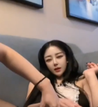 牧遥推特伪娘合集01部618MB傲人美腿