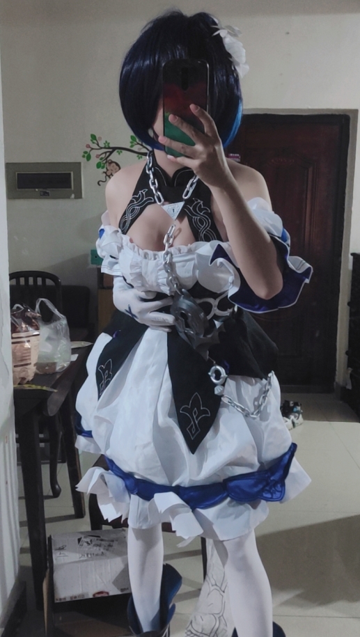 cos伪娘水银灯顶级合集推特45部24G太丰满了