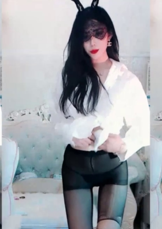 长腿兮兮火辣虎牙直播福利33部6.02G