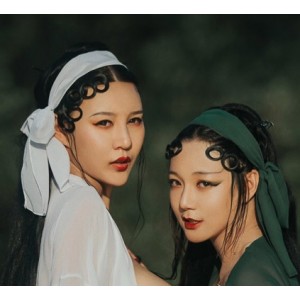 蜜桃陈陈火辣自拍61V500MB合集