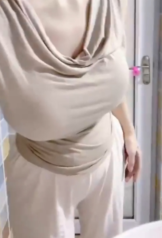 晨曦兔子快手喷奶合集27V948M汁水四溢