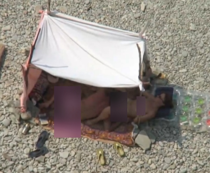 帐篷门超火辣海滩互动推特小辣椒野外互动合集835MB