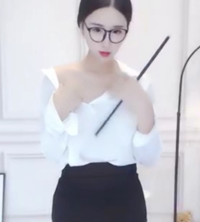 小恩雅网易CC热舞102G合集定制剧情太顶了