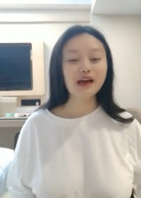 抖音小毒甜野外自拍7.4G8部超火辣