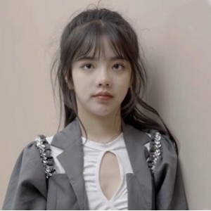 潘甜甜4K高清采访花絮30G合集太顶了