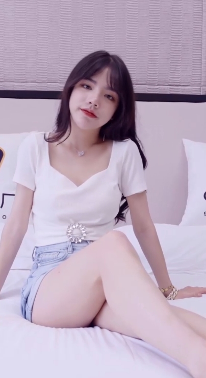 潘甜甜4K高清采访花絮30G合集太顶了