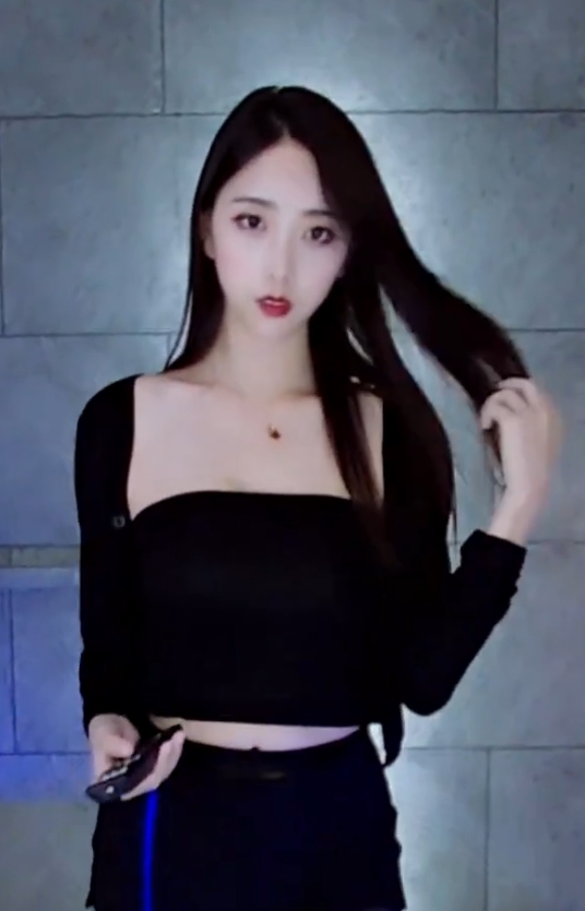 虎牙林软软143g舞蹈合集902v纯欲天花板