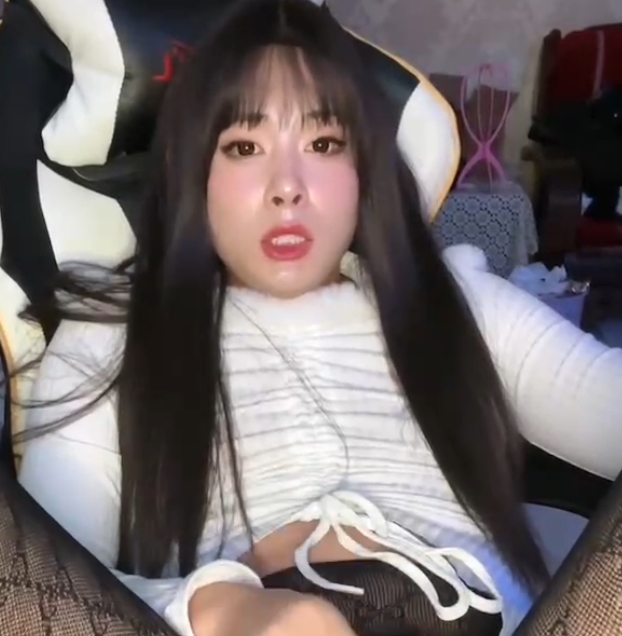 好诱人抖音妮妮子伪娘视频合集26v304M