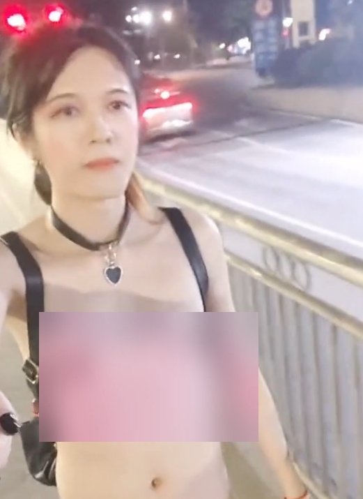 方夜YukiAyaaa1v1.2G外网伪娘作品好顶啊