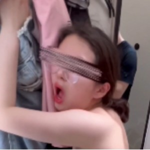 12.6GYH_0512推特试衣间视频3部超火辣