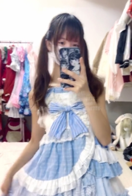 大神TL软软兔00后女友151部122G白嫩动人合集