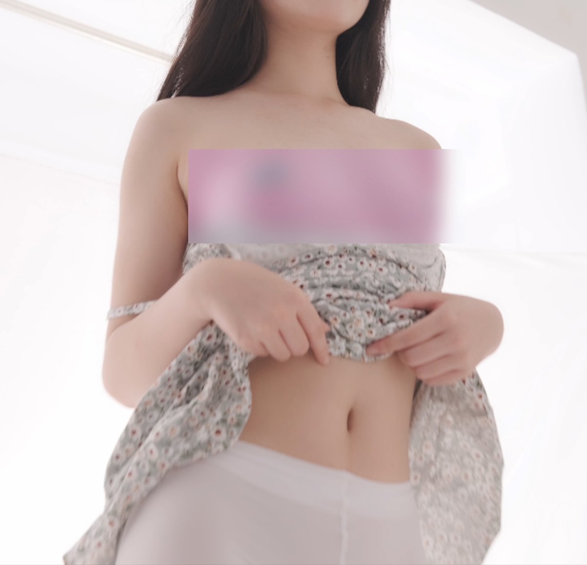 小恩紧急企划R17热辣合集337P4V13G水蜜桃般饱满