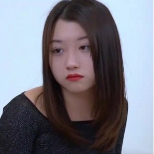 嫂子吃瓜按摩疯狂输出1V871M真白嫩