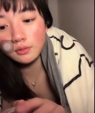 成都宋可等13位美女互动泄密143部4.4G馒头云集太炸裂